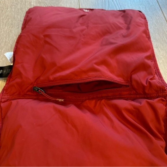 EUC Lululemon X Team Canada Olympics Down Filled Insulated Quilted Puff Scarf - Picture 9 of 14